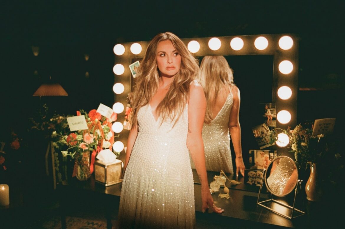 Carly Pearce Returns to the UK & Ireland in May 2026, Headlining Highways and Bringing Tigirlily Gold Along for the Ride